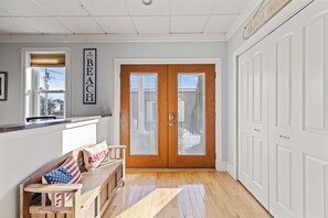 Interior - Hillside Haven -2 Homes in 1 - Great for multi-family vacation (Old Orchard Beach)