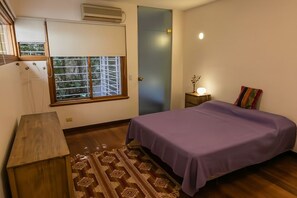 Iron/ironing board, WiFi, bed sheets - Ava Soho, an oasis! (Buenos Aires)