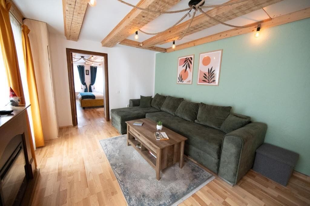 Appartement, uitzicht op binnenplaats | Woonruimte