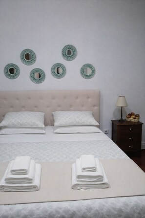 4 bedrooms, iron/ironing board, travel crib, free WiFi