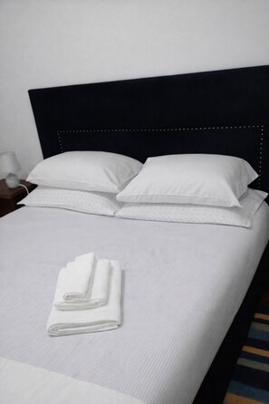 4 bedrooms, iron/ironing board, travel crib, free WiFi