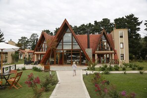 Façana frontal de l'allotjament