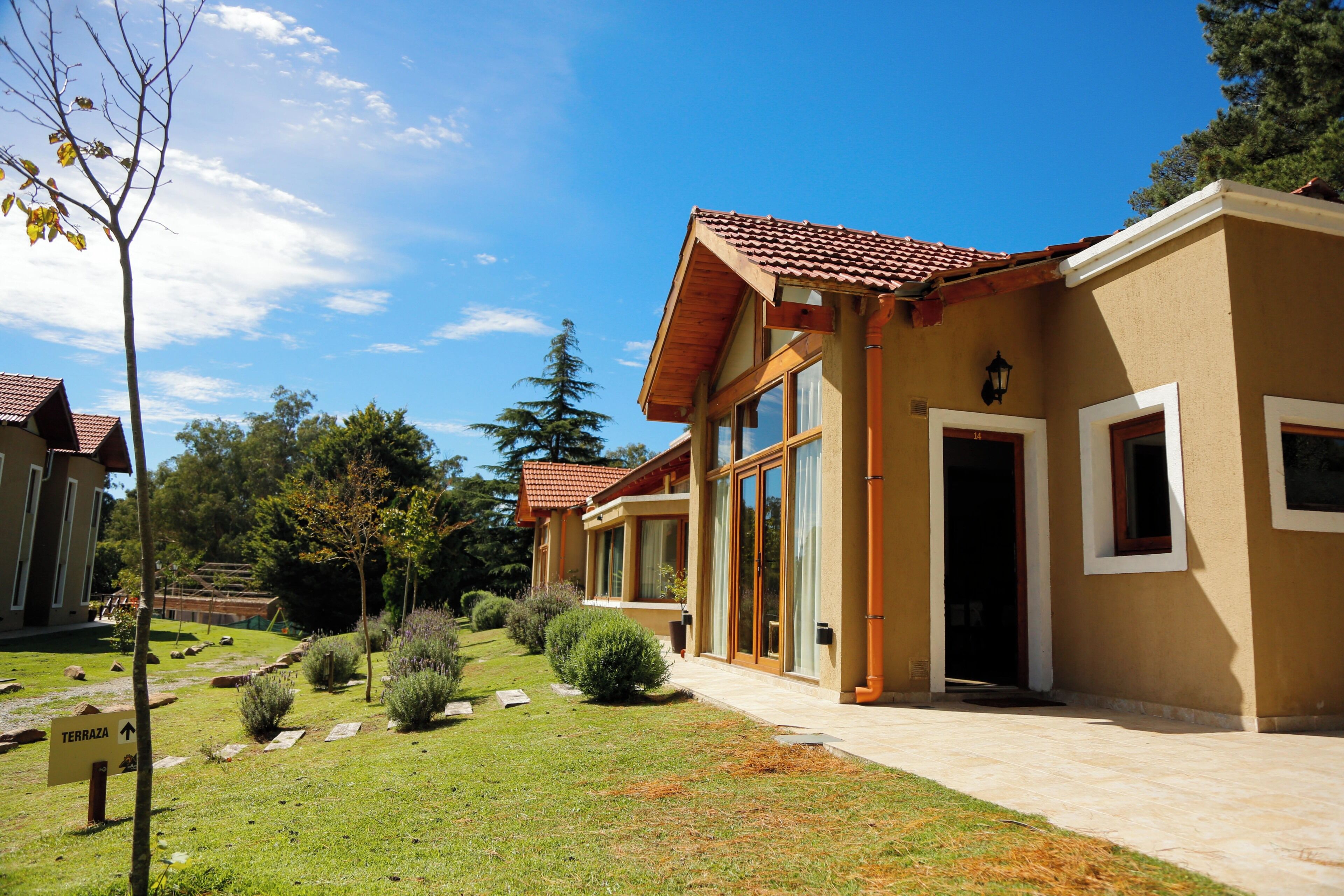 Classic Cabin, Garden View | In-room safe, blackout drapes, soundproofing, iron/ironing board