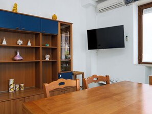 Comfort Apartment, City View | Dining - Il Principe (Sorrento)