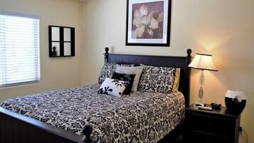 Iron/ironing board, free WiFi, bed sheets