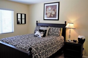 Iron/ironing board, free WiFi, bed sheets - Angels Peak by Mesquite Vacation Rentals with Park View and $510 free daily activities (Mesquite)
