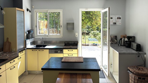 Private kitchen - Villa in a residential neighborhood in Uzès (Uzès)