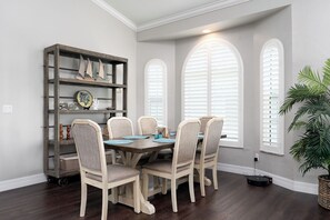 Luxury House, Pool View | Dining - A Wave From it All (Fort Myers Beach)