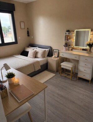 3 bedrooms, WiFi, bed sheets