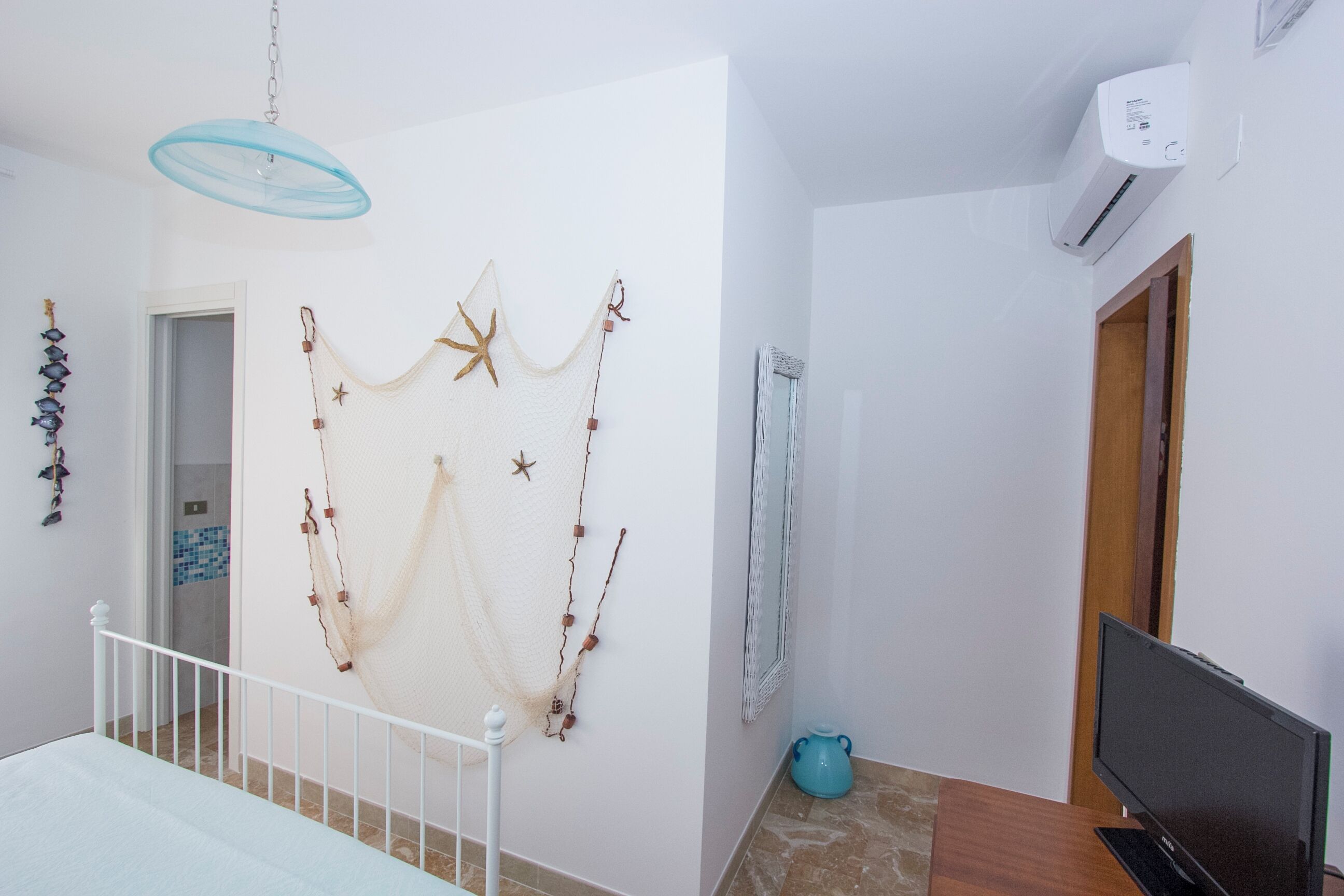Double or Twin Room, Pool View | Interior