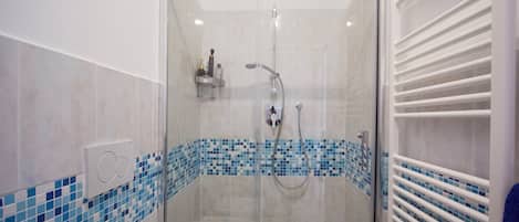 Double or Twin Room, Pool View | Bathroom