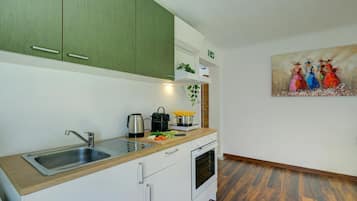 Appartement Standard, 2 chambres, climatisation (Maroggia Apt 2 Near The Lake for 5) | Cuisine privée