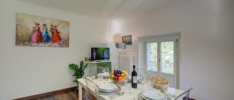 Appartement Standard, 2 chambres, climatisation (Maroggia Apt 2 Near The Lake for 5) | Restauration