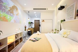 Deluxe-studio, 1 keskisuuri parisänky, parveke | Minibaari, ilmainen Wi-Fi