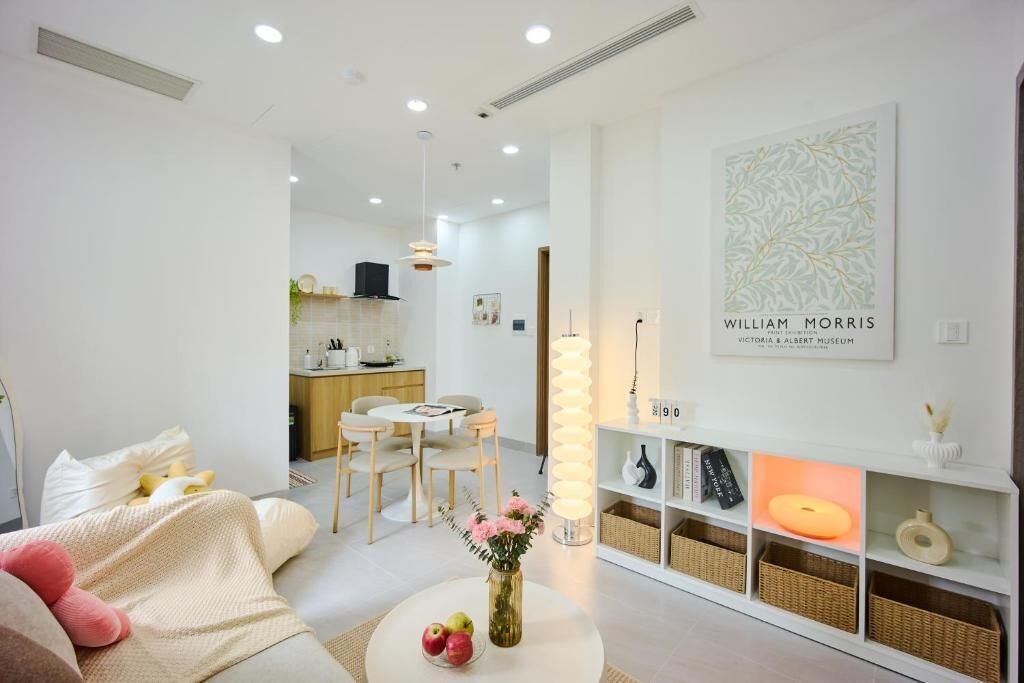 Deluxe Apartment, 1 Queen Bed with Sofa bed, Balcony | Living area