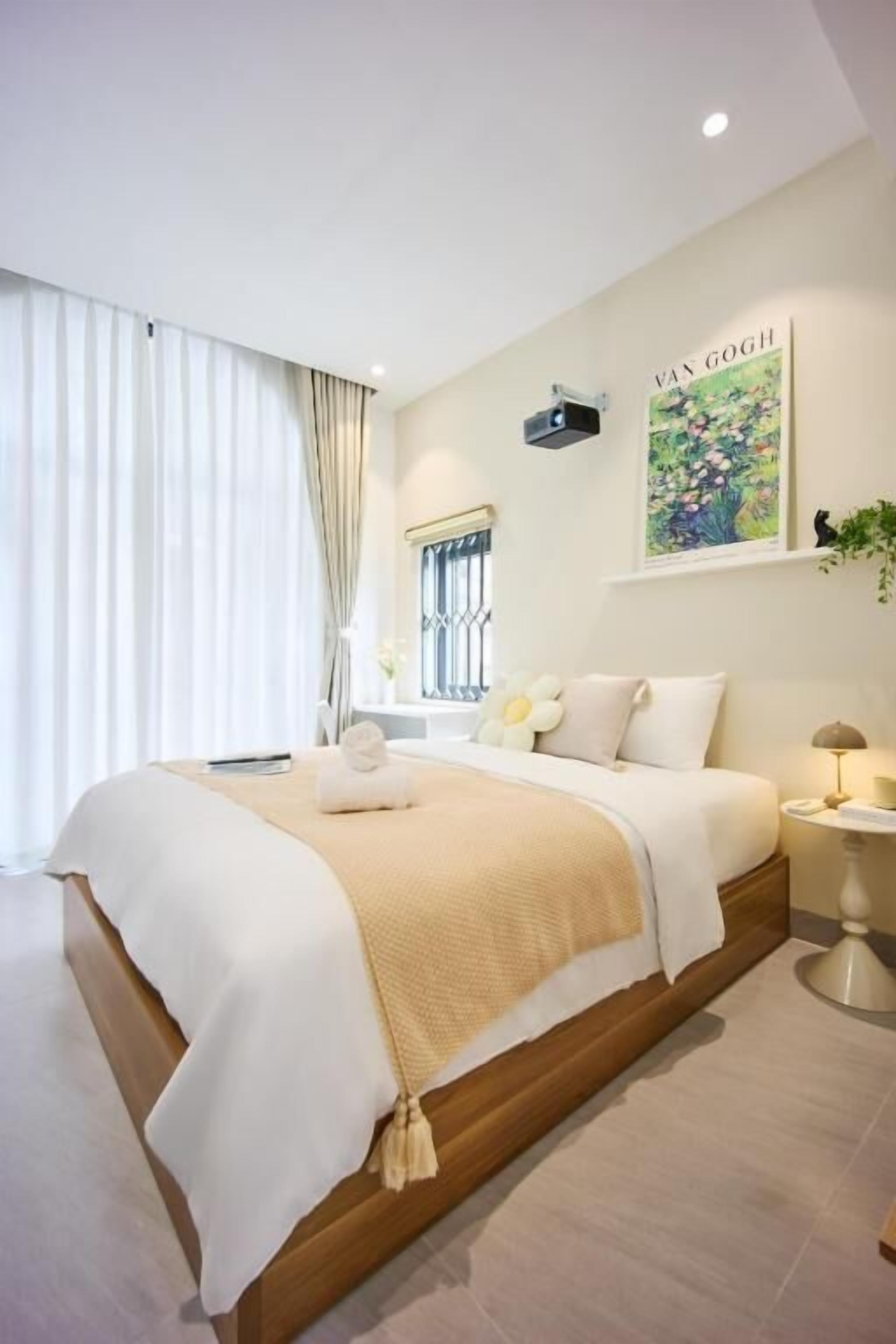 Deluxe Apartment, 1 Queen Bed with Sofa bed, Balcony