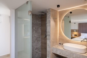 Shower, hair dryer, towels, soap - Villa Azure – Luxury Sea View Villa (Panormo)