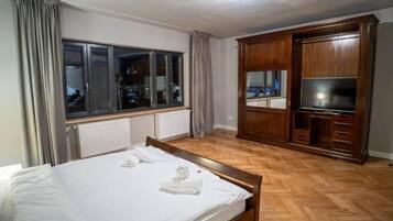 Soundproofing, iron/ironing board, free WiFi