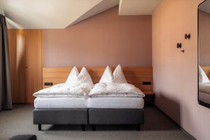 Reisekinderbett, kostenloses WLAN, Bettwäsche