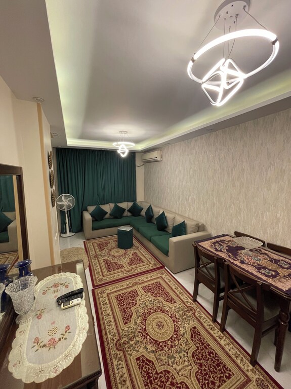 Stylish Downtown Cairo Apartment With Balcony View & Prime Location - Cairo