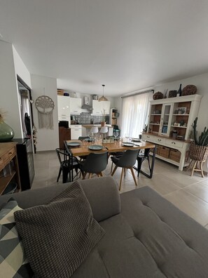 Living area - Vrbo Property (Cavalaire-sur-Mer)