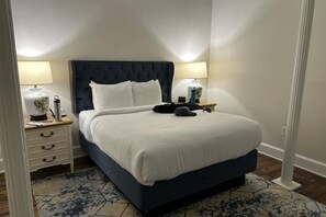 Tabla de planchar con plancha, wifi gratis y ropa de cama 
