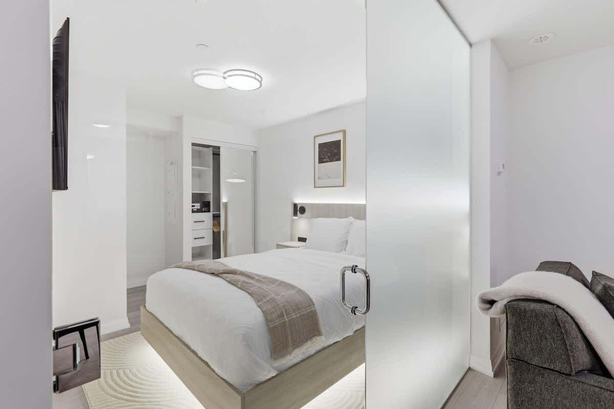 1 bedroom, desk, iron/ironing board, WiFi
