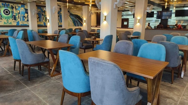 Dining - Aatithyam Hotel Varanasi (VARANASI)