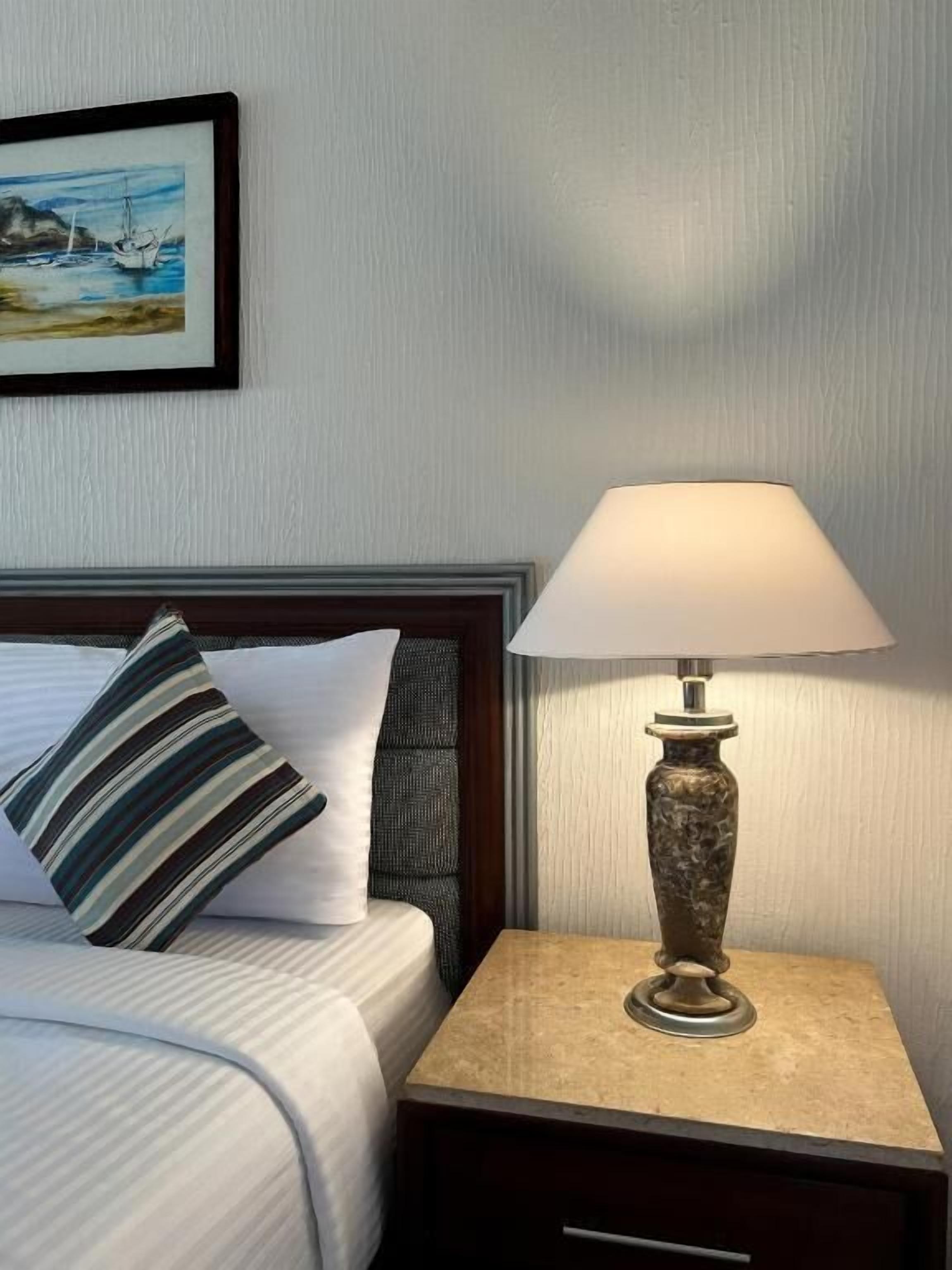 In-room safe, free WiFi