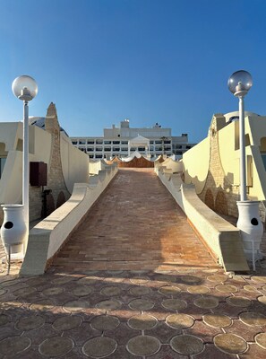 Fachada de la propiedad