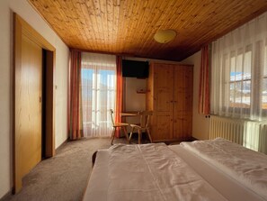 Reisekinderbett, kostenloses WLAN, Bettwäsche