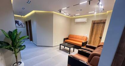 Aman Studio 4 – Stylish & Quiet
