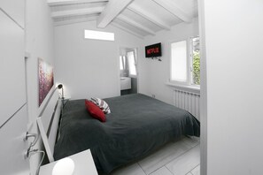 Iron/ironing board, WiFi, bed sheets - Vrbo Property (Pietrasanta)