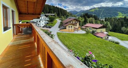 Zimmer Tobias – Komfort-Zimmer mit Bergblick, Julius Appartements Wagrain