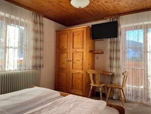 Reisekinderbett, kostenloses WLAN, Bettwäsche