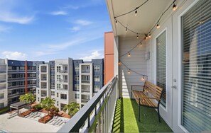 House, Accessible | 2 bedrooms - Modern 2BR w Pool Pet-friendly Unit 19 (Tampa)