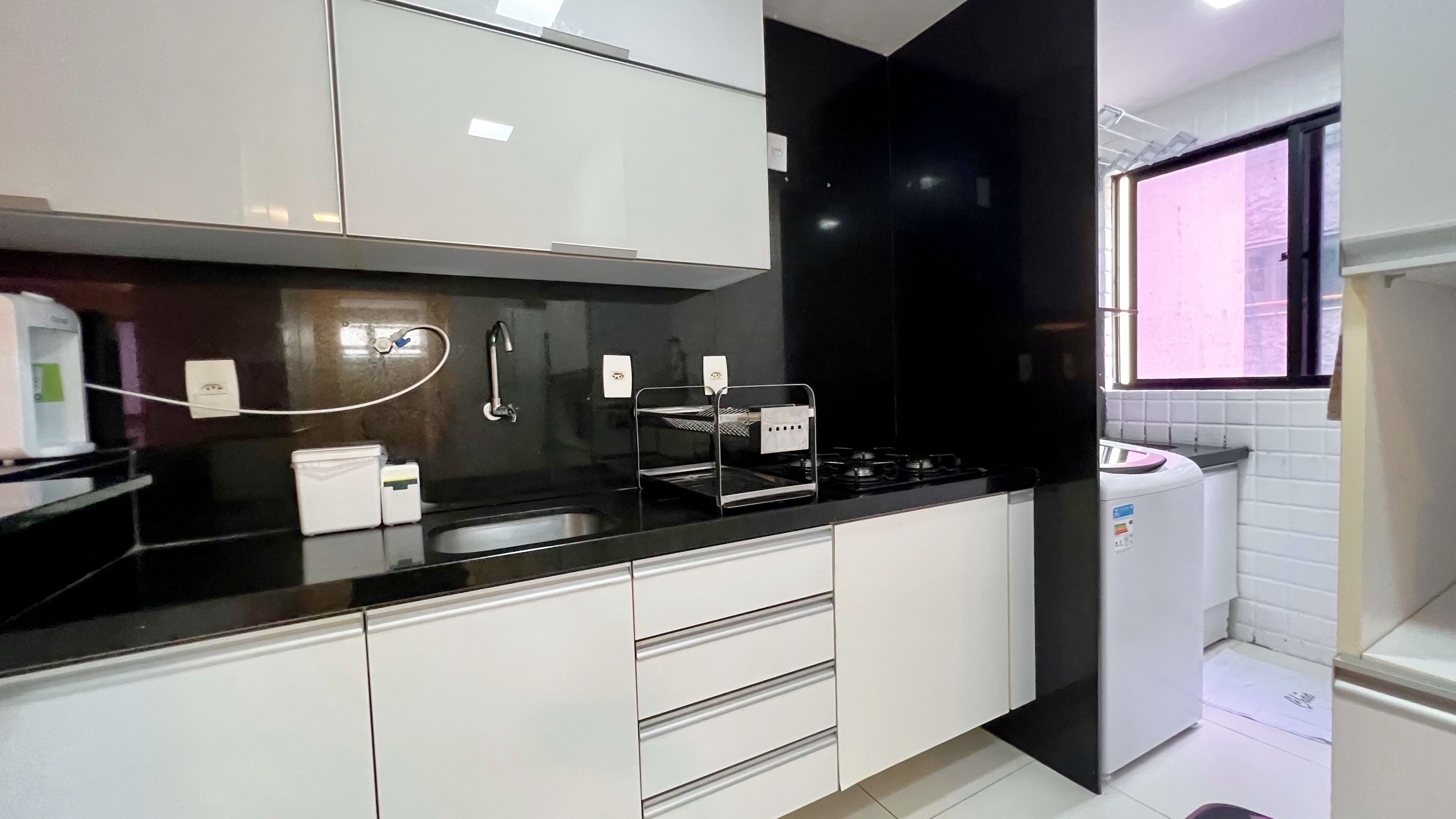 Apartamento | Cozinha privada | Geladeira, micro-ondas, fogão, cafeteira/chaleira