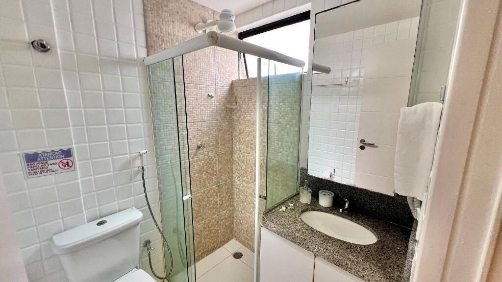 Apartamento | Banheiro | Chuveiro, toalhas de banho