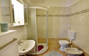 Apartment, 1 Bedroom, Balcony | Bathroom - Lovely Poolside Apartment in Tar (Tar-Vabriga)