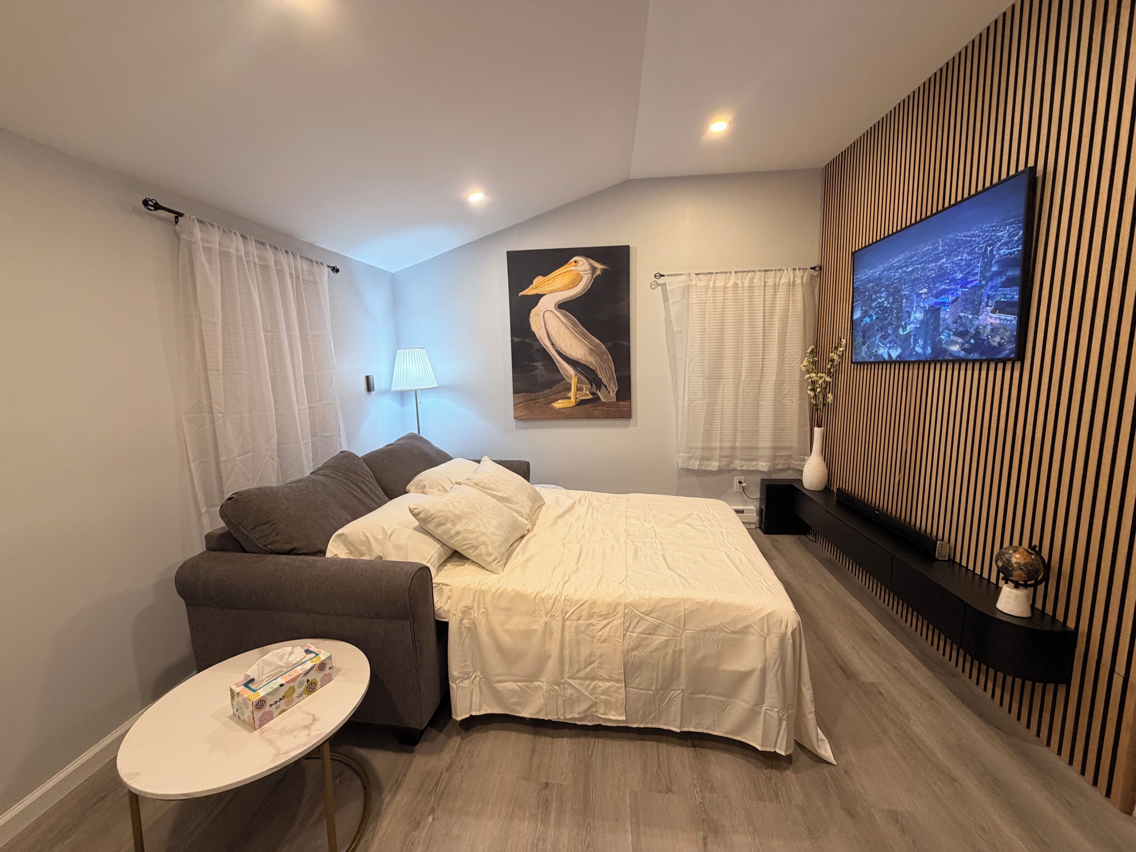 1 bedroom, desk, iron/ironing board, WiFi