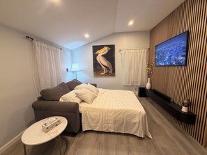 Room - Elegant modern cottage in the heart of Bridgehampton, NY near Sag Harbor, NY. (Bridgehampton)