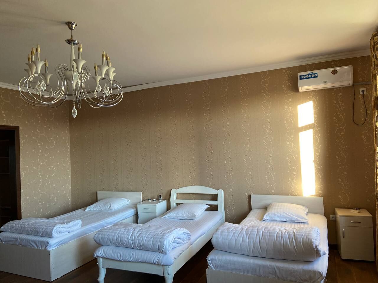 Shared Dormitory | In-room safe, soundproofing, iron/ironing board, free WiFi