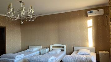 Shared Dormitory | In-room safe, soundproofing, iron/ironing board, free WiFi