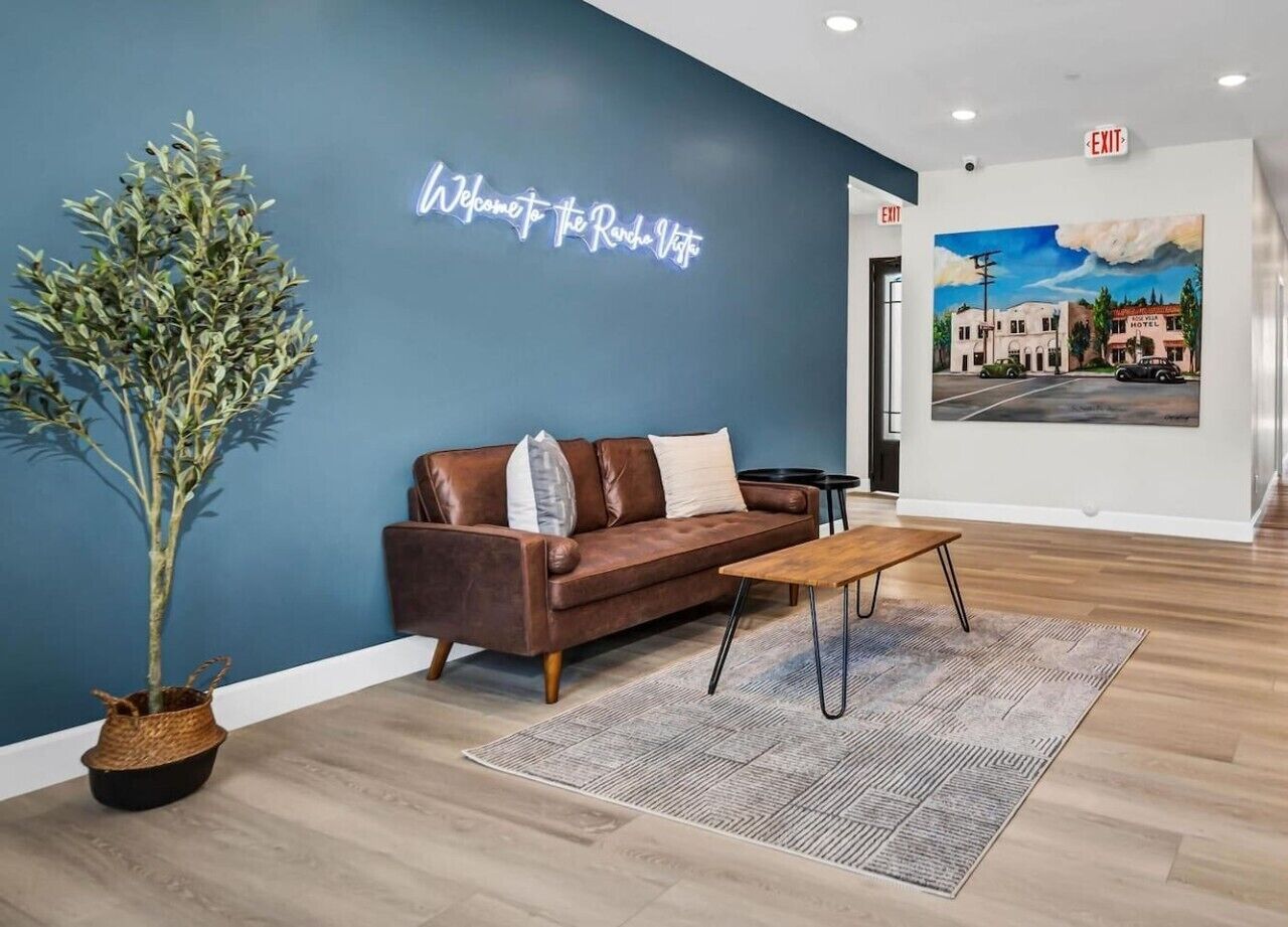 Vista Suite | Near Legoland & Carlsbad - Carlsbad, CA