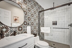 Hair dryer - Modern Stay | 15 Min to Beach | Heart of Vista (Vista)
