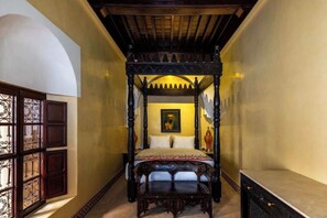 Premier Room | Egyptian cotton sheets, premium bedding, in-room safe - Riad Saeed (Marrakesh)