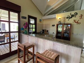 Interior - Blue Bay Villa Curacao, 250 meters from the beach. Suitable for 6 people. (Sint Michiel)