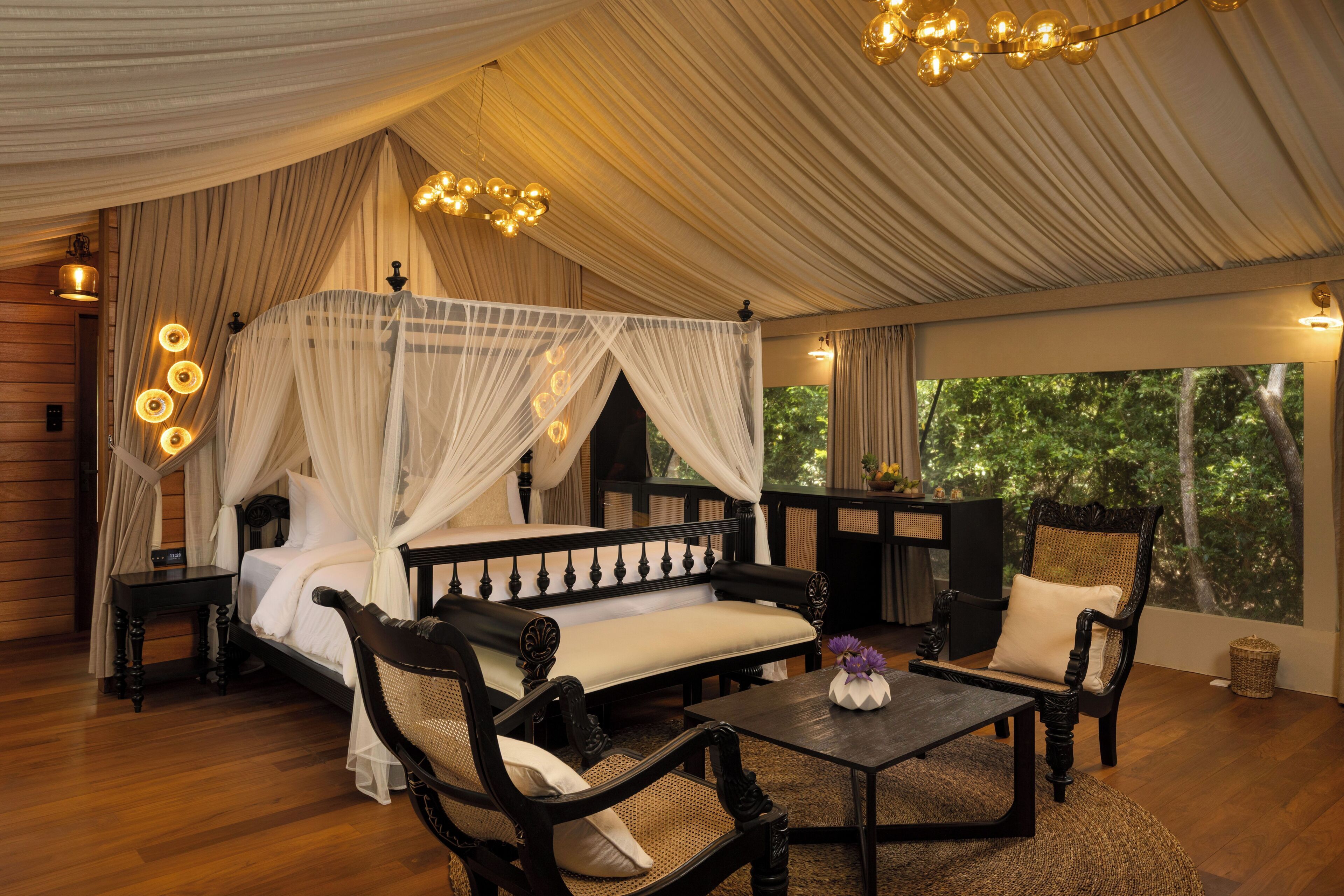 Deluxe Suite, Pool View | Premium bedding, free WiFi, bed sheets