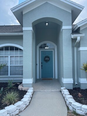 Exterior detail - Spacious heated Pool Home with Smart TVs and Pool Table. (Riverview)
