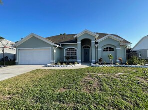 Exterior - Spacious heated Pool Home with Smart TVs and Pool Table. (Riverview)